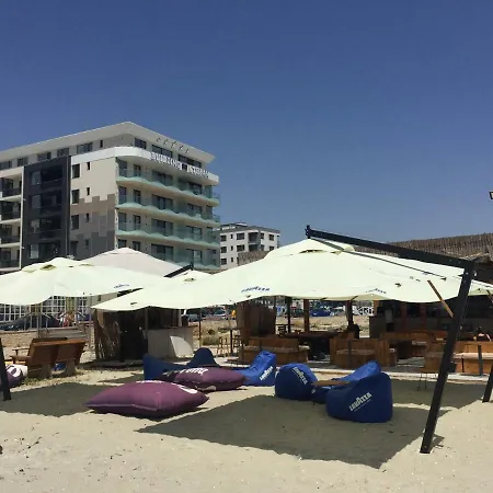 Happy Mamaia アパート *